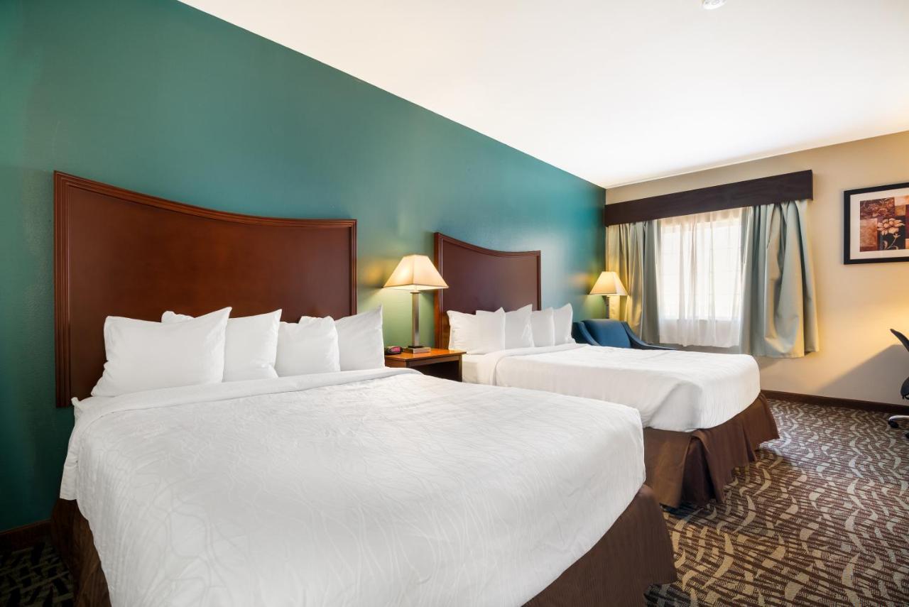 Surestay Plus Hotel By Best Western Topeka Buitenkant foto