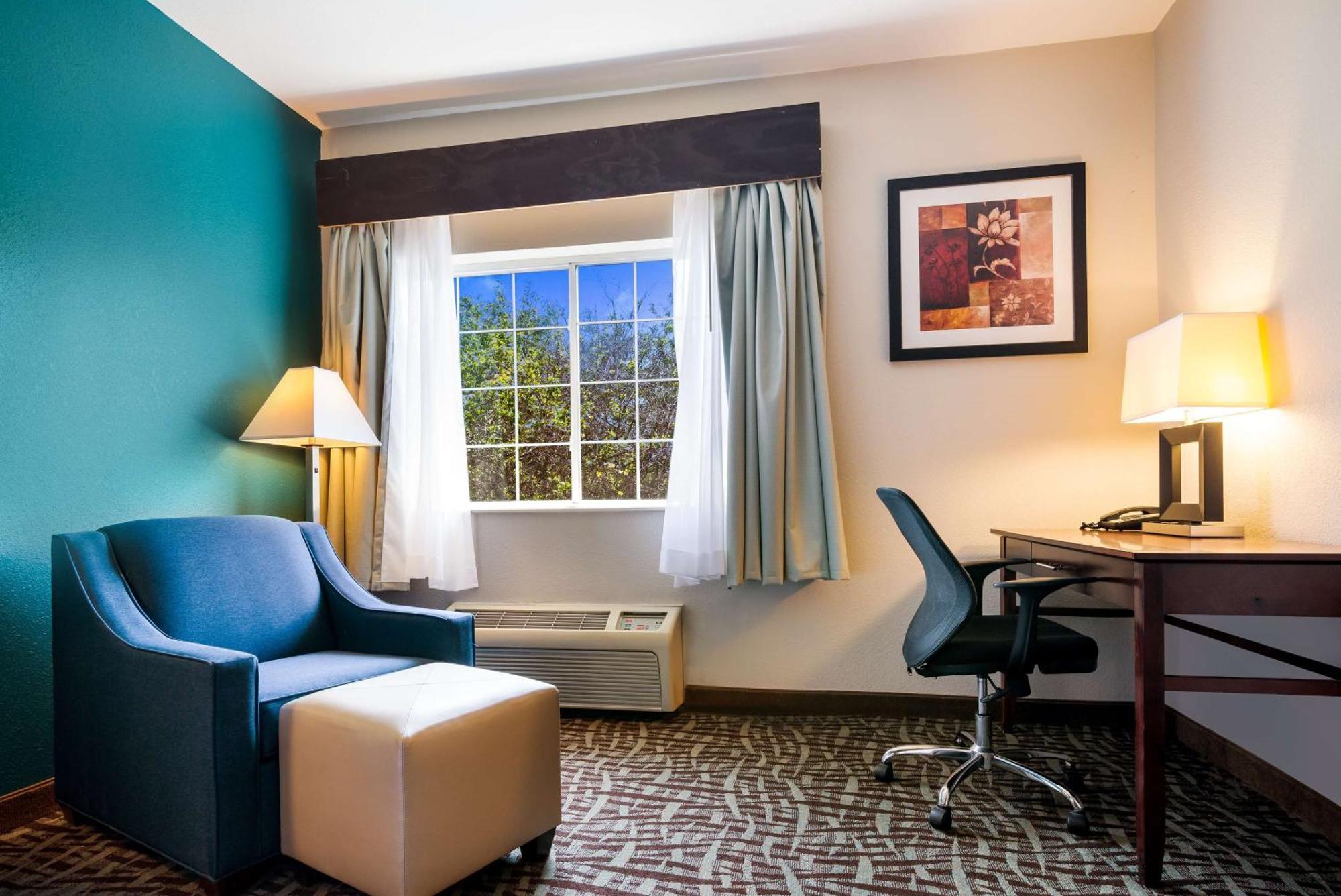 Surestay Plus Hotel By Best Western Topeka Buitenkant foto