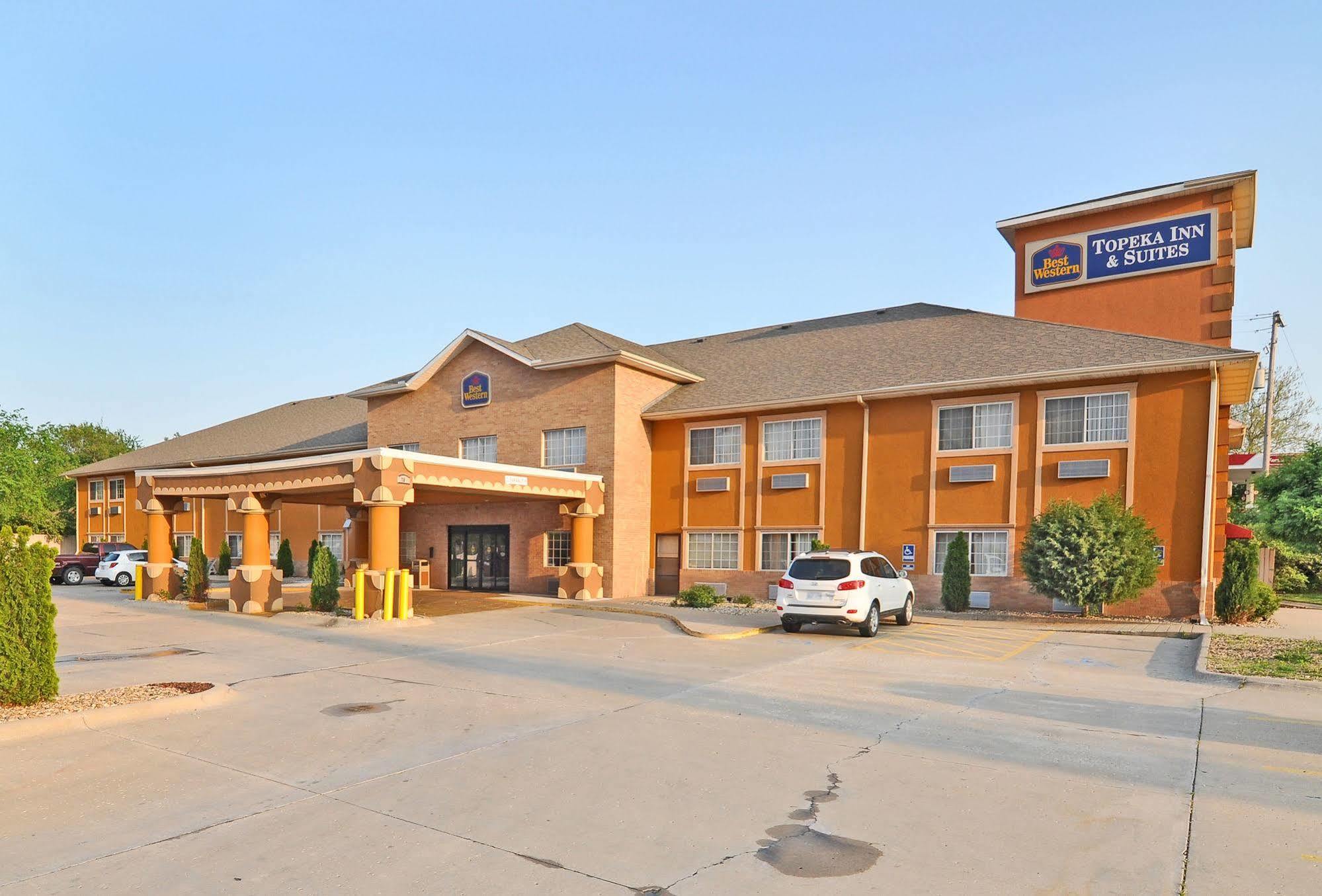 Surestay Plus Hotel By Best Western Topeka Buitenkant foto